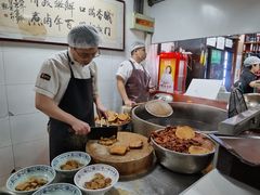 大堂-门框胡同百年卤煮(新街口店)