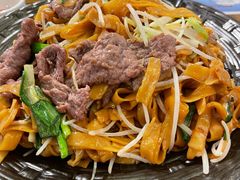 干炒牛河-彩蝶谷美食廊·粤式经典南番顺·铁板烧烤泰风味(广州长隆酒店)
