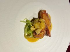 黄油慢炖加拿大龙虾-The V泽惟·低温慢煮料理