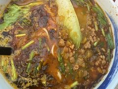 -花馬肆.云南过桥米线(汉神购物广场现场熬汤店)