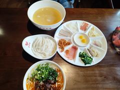 -建新园过桥米线(老街店)
