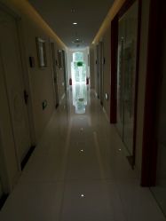 -咪咪比基尼脱毛专业店