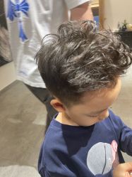 -C-18 SALON