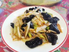 -闯关东东北农家菜(崂山石老人店)