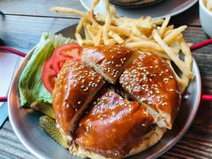 酿牛肉汉堡-The BREW·酿餐厅(浦东嘉里大酒店)