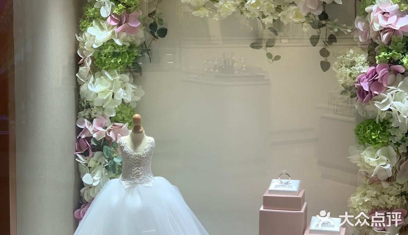 好喜欢PROMESSA专属婚嫁定制这款婚戒哦[糖果]