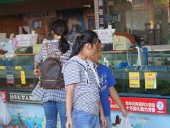 -三亚火车头万人海鲜广场