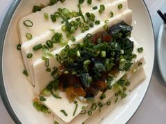 小葱拌豆腐-胶东海鲜大排档(北太平庄店)