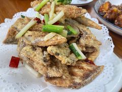-胡子饮食店