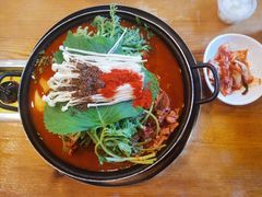 土豆排骨火锅-喇喇排骨火锅·传统韩式脊骨汤(望京西园总店)