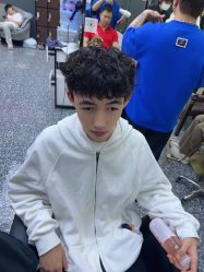 -藤野造型专业烫染接发