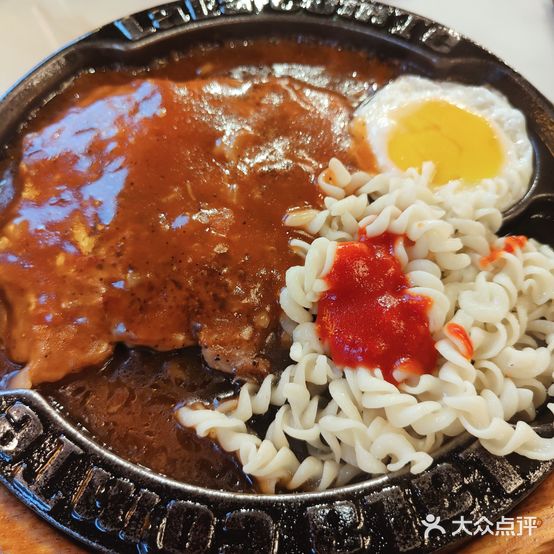 拉拉伯爵西餐厅(圣旨街店)