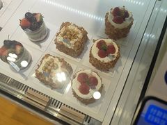 -山与蓝·轻糖鲜果蛋糕(勒泰店)