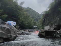 -藏龙百瀑漂流
