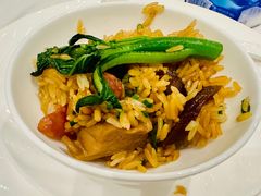 牛肝菌腊味煲仔饭-富淳饭店(世纪公园店)