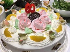 -红宝石·鲜奶小方·海派西点房(南丹店)