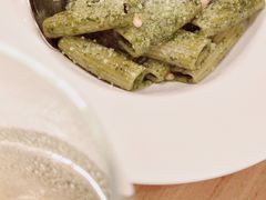 发夹面配松仁罗勒绿酱-La Tavernetta(Bar à Vin)(乌鲁木齐路店)