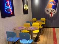 用餐区-DQ·蛋糕·冰淇淋(周浦万达店)