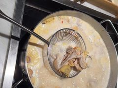 -尚尚仙·酸汤猪手·猪肚鸡火锅(华联万柳购物中心店)