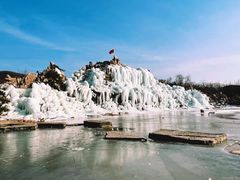 -雪山彩虹谷景区