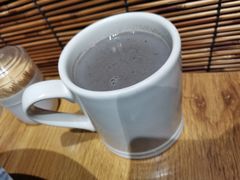 现榨豆浆-八月美食小馆(银泰城总店)