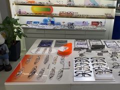 -视野联行眼镜蔡司·依视路官方授权店(顺城店)