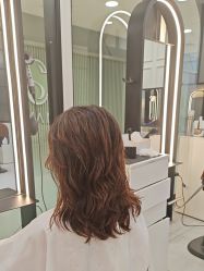 -丁和李朴美发沙龙