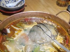 -洱火云南酸菜牛肉火锅(石景山当代商城店)