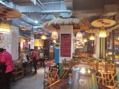 大堂-潭州老友灶台鸡·竹屋老灶(光明E城店)