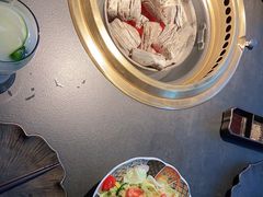 -铭牛烧肉·和牛海鲜自助(高新月牙湖店)