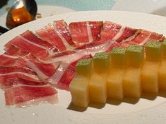 黑松露鹅肝蛋糕配黑鱼籽酱-波特曼西餐厅(中央大街店)