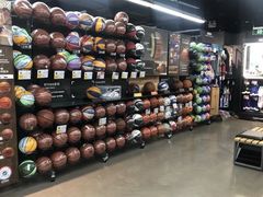 -迪卡侬(西三旗店)