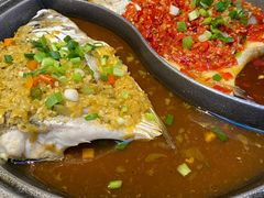 -阿瓦山寨·湘菜现炒·剁椒鱼头王(咸阳总店)