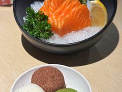 -万岁料理回转寿司(华贸店)
