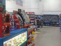 -逝水玩具折扣店