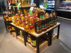 -中百仓储超市有限公司(越秀星汇维港店)