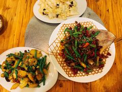 -郑件洋芋饭庄