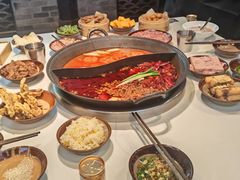-卤校长老火锅(杨家坪直营店)