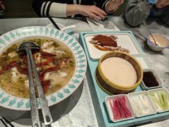 -姚姚酸菜鱼·金戈戈香港豉油鸡(喜荟城联名店)