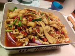 -佬麻雀·新湘菜(东方宝泰店)