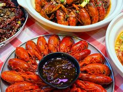 -肥小宝·金牌油焖大虾(襄阳龙虾地标店)