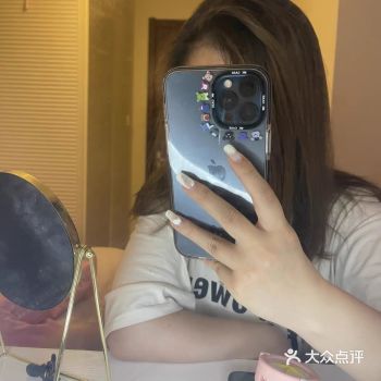 真的超级绝，觉得做完头发显得特别的无损，很有光泽度 弄完之后