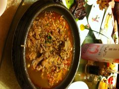 酸汤肥牛-皇宫大酒店