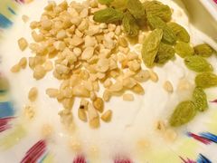 无糖酸奶配黑蜂蜜-新疆兵团食府清真(马连道店)