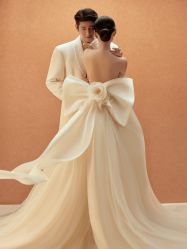 -至臻微拉婚纱摄影