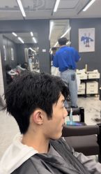 -藤野造型烫发染发