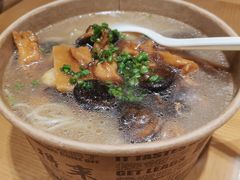香菇滑鸡面-鲜得来排骨年糕(豫园店)