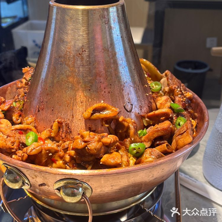 宁大云创必吃店｜辣的颟汗的火锅鸡[加油]