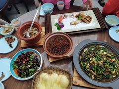 -有红鸡毛店·川菜(建设路店)