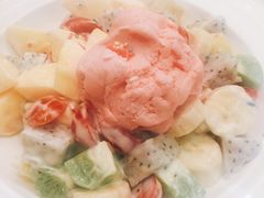 冰激凌鲜果沙拉-95号酱骨·一块豆腐(展春园西路店)